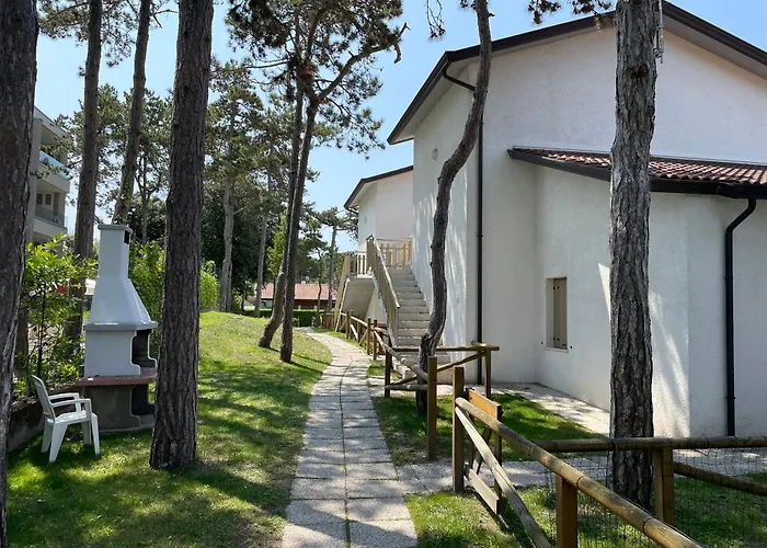 بيت للعطل House Pinetine بيبيوني